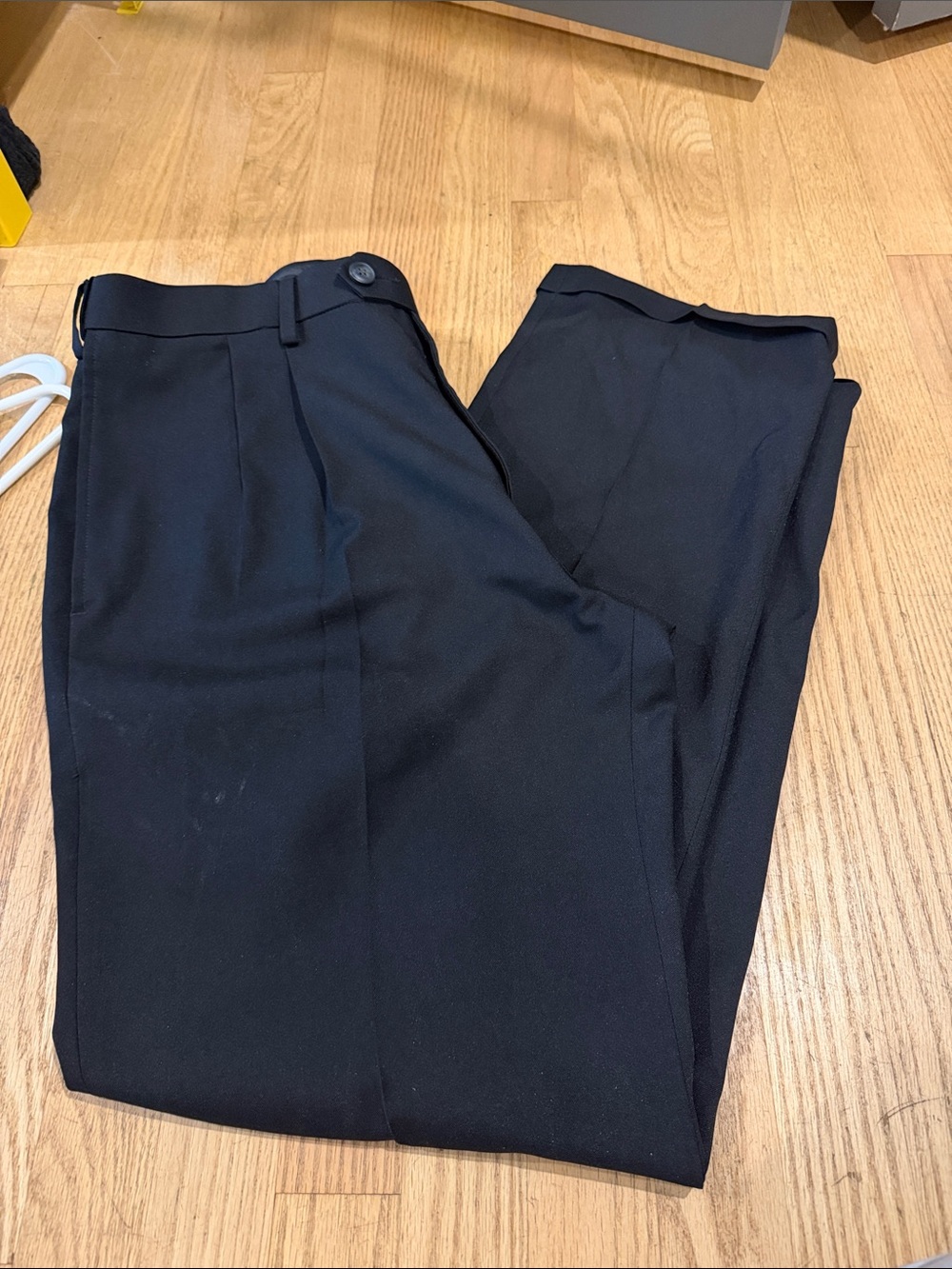 Haggar Black Pleated Dress Pants